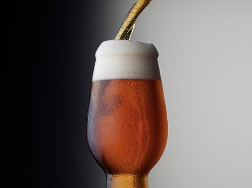 全球最大啤酒公司百威英博研發無酒精大麻飲料，烈酒甜味探索新賽道